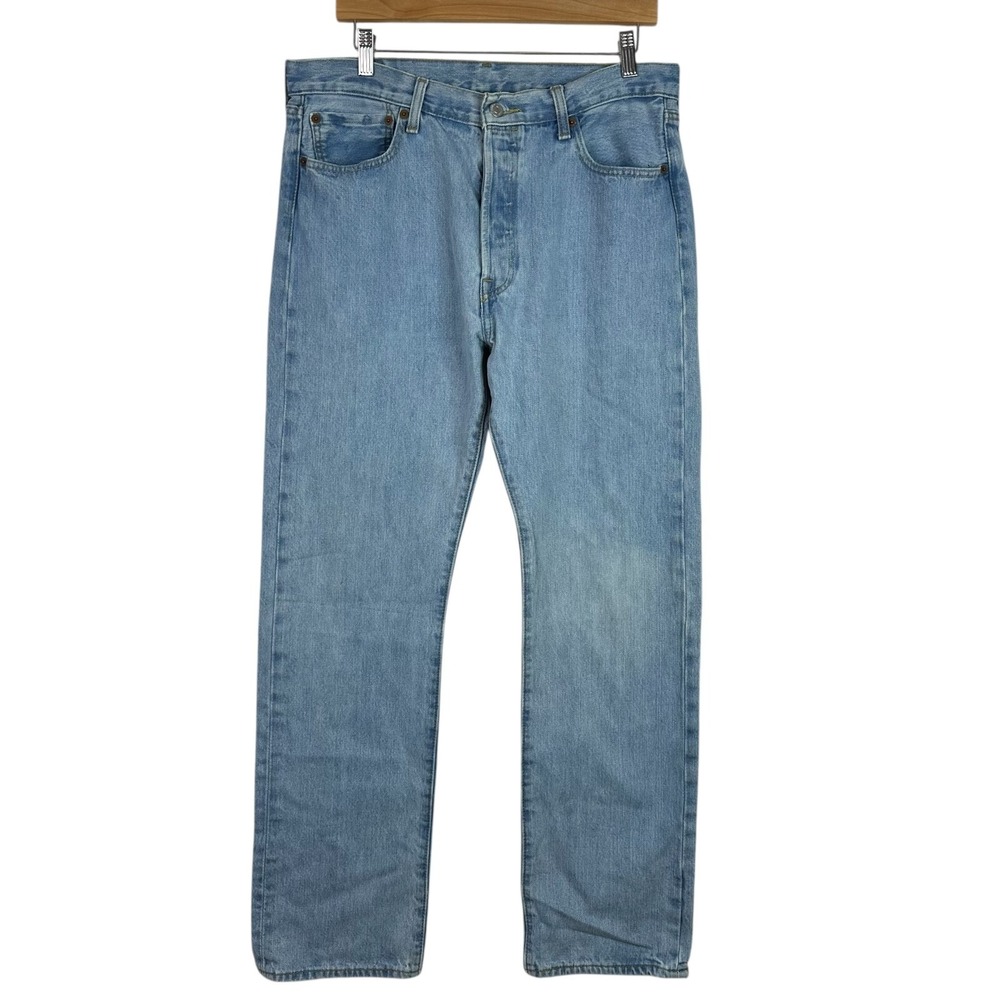 Levi's 501 Jeans Mens W34 L32 Light Wash Button Fly‎ Straight Leg 100% Cotton